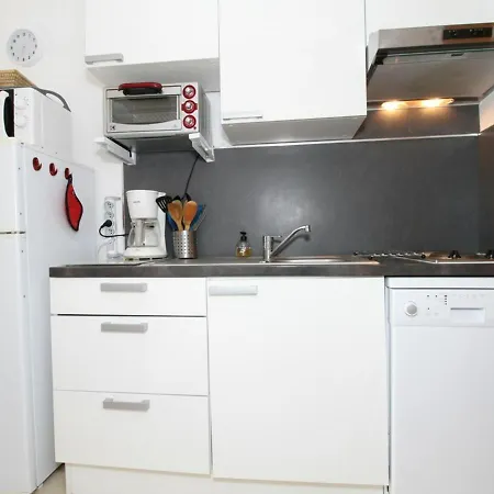 דירה T1 Avec Grande Terrasse, Climatise, Proche Des Thermes, Equipe Lave-vaisselle Et Lave-linge - Fr-1-553-43 *